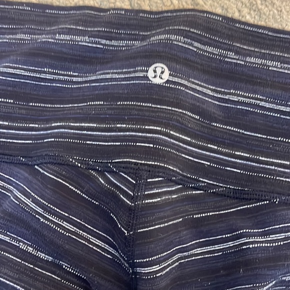 Lululemon Striped Leggings size 6 - Picture 3 of 3